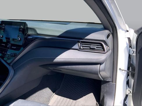 Used 2024 Toyota Camry SE FWD image 18