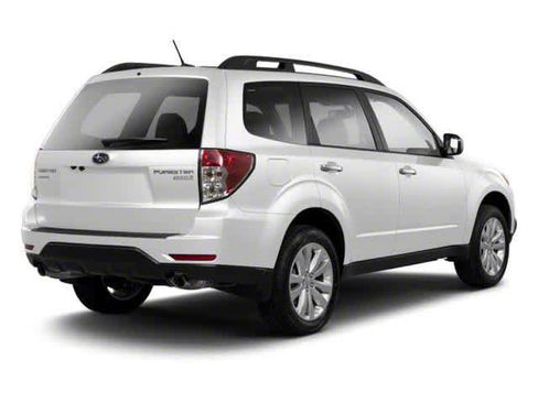 Used 2013 Subaru Forester 2.5X Limited AWD/4WD image 2