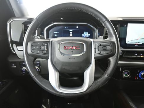 Used 2022 GMC Sierra 1500 SLT w/ SLT Convenience Package AWD/4WD image 34