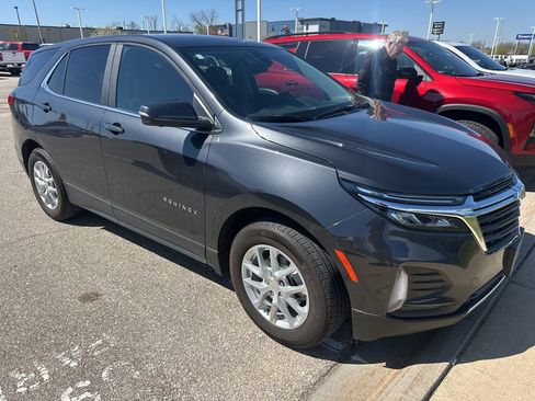 Used 2023 Chevrolet Equinox LT FWD image 4