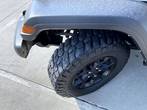 Used 2022 Jeep Wrangler Unlimited Sport AWD/4WD image 23