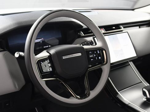 Used 2025 Land Rover Range Rover Velar Dynamic SE image 13