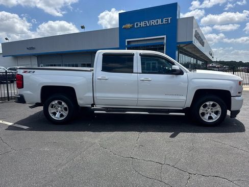 Used 2018 Chevrolet Silverado 1500 LT w/ All Star Edition AWD/4WD image 5