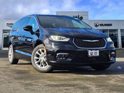New 2026 Chrysler Pacifica Limited