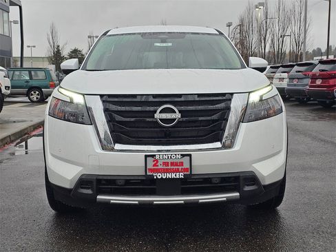 New 2025 Nissan Pathfinder SL w/ Cargo Package image 2