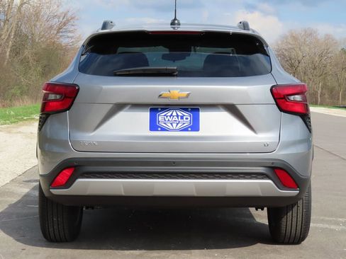 New 2026 Chevrolet Trax LT w/ Driver Confidence Package image 16