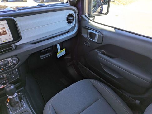 New 2026 Jeep Gladiator Sport image 17