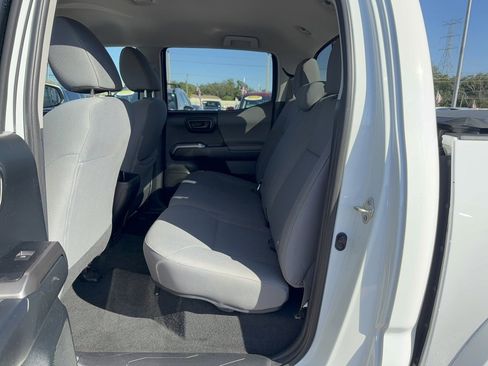 Used 2017 Toyota Tacoma SR5 image 13