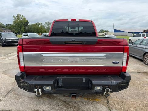 Used 2017 Ford F250 Platinum w/ Platinum Ultimate Package AWD/4WD image 4