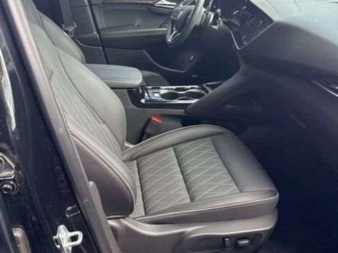 Used 2023 Buick Envision Avenir AWD/4WD image 4