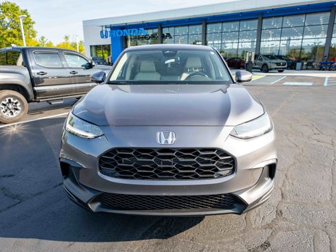 New 2026 Honda HR-V LX image 2