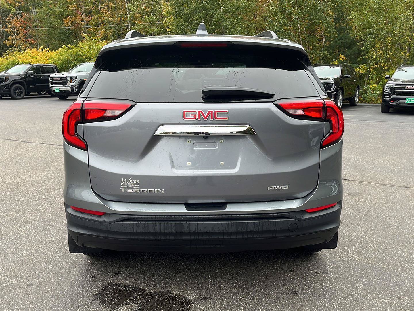 Used 2020 GMC Terrain SLE w/ Driver Convenience Package AWD/4WD image 4