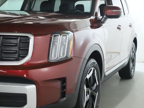 Used 2024 Kia Telluride S w/ S Sunroof Package FWD image 4