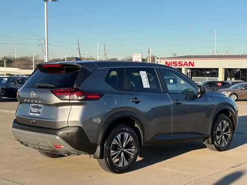 Certified 2023 Nissan Rogue SV image 5