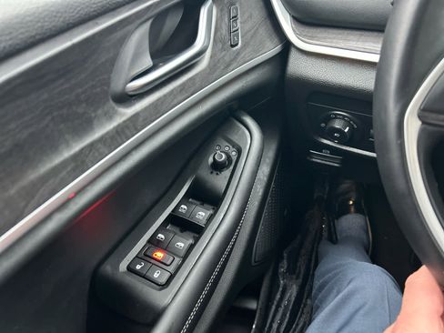 Used 2021 Jeep Grand Cherokee L Limited image 46