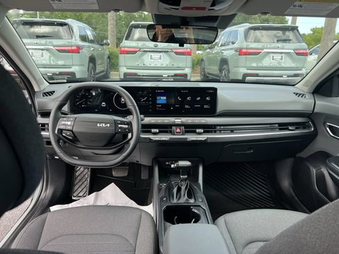 Used 2025 Kia K4 EX FWD image 31
