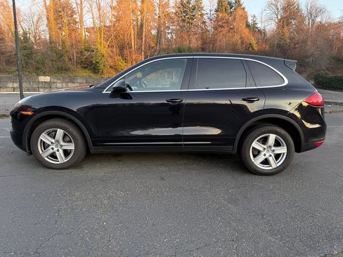 Used 2011 Porsche Cayenne image 8