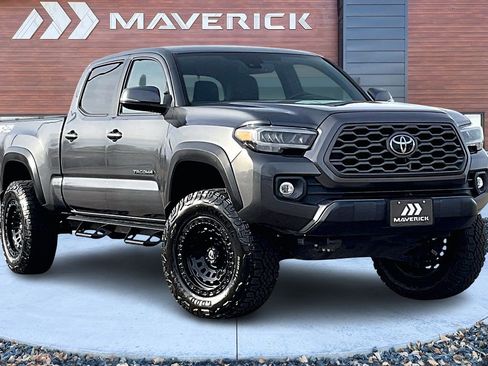 Used 2022 Toyota Tacoma TRD Off-Road image 1