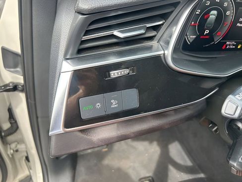 Used 2023 Audi Q7 2.0T Premium Plus w/ Premium Plus Package AWD/4WD image 22