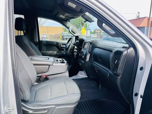 Used 2020 Chevrolet Silverado 1500 Custom Trail Boss w/ Custom Convenience Package AWD/4WD image 18