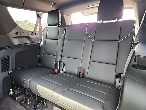 Used 2024 Cadillac Escalade ESV Premium Luxury image 23