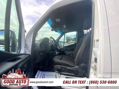 Used 2023 Mercedes-Benz Sprinter 1500 image 10