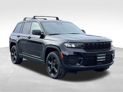 Used 2023 Jeep Grand Cherokee Altitude image 1