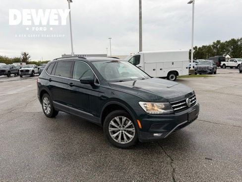 Used 2018 Volkswagen Tiguan SE AWD/4WD image 1