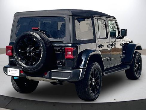 Used 2022 Jeep Wrangler Sahara 4xe image 9