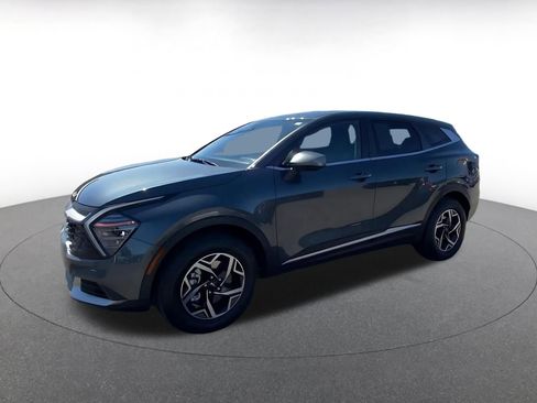 Used 2025 Kia Sportage LX image 8