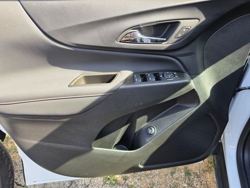 Used 2024 Chevrolet Equinox RS w/ LPO, Floor Liner Package image 5