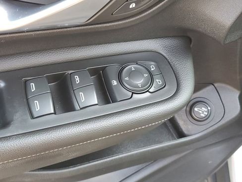 Certified 2022 GMC Terrain SLE w/ Driver Convenience Package FWD image 16