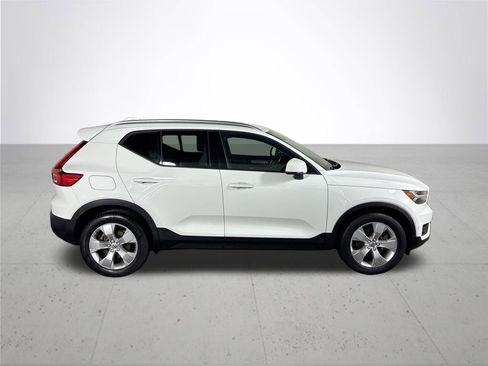 Used 2019 Volvo XC40 T5 Momentum AWD/4WD image 5