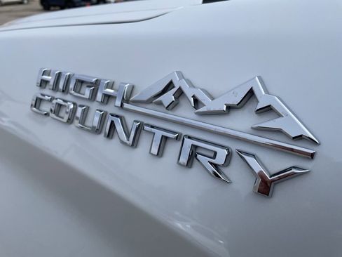 Used 2019 Chevrolet Silverado 1500 High Country w/ High Country Premium Package image 26