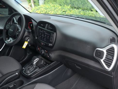 Used 2024 Kia Soul LX w/ Option Group 015 image 37