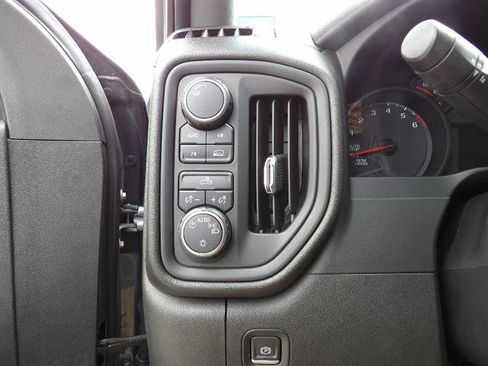 Certified 2021 Chevrolet Silverado 1500 Custom image 17