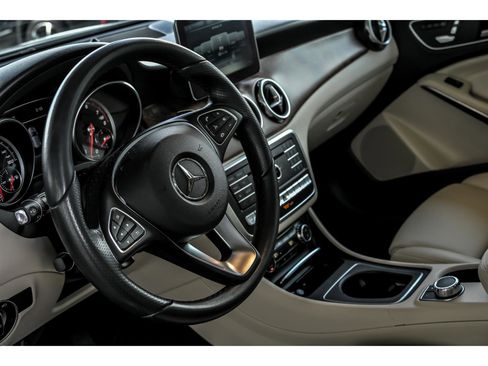 Used 2018 Mercedes-Benz GLA 250 4MATIC image 15