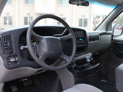 Used 1998 GMC Savana 2500 image 16