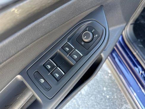 Certified 2022 Volkswagen GTI SE w/ SE Leather Package image 12