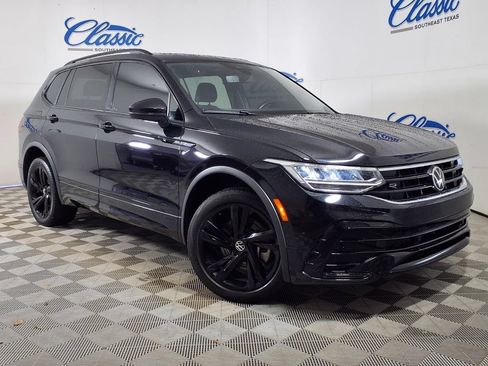 Used 2024 Volkswagen Tiguan SE R-Line FWD image 1