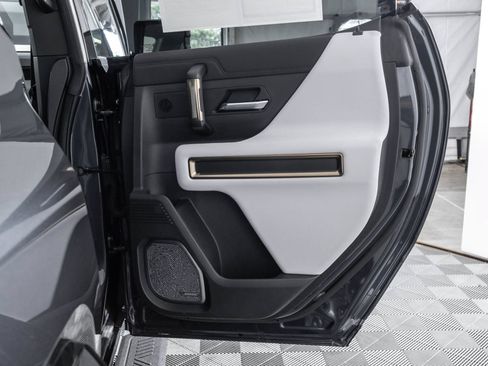 Used 2025 GMC Hummer EV 3X AWD/4WD image 42