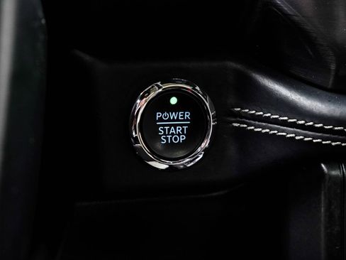 Used 2022 Ford F150 Lightning Platinum image 32