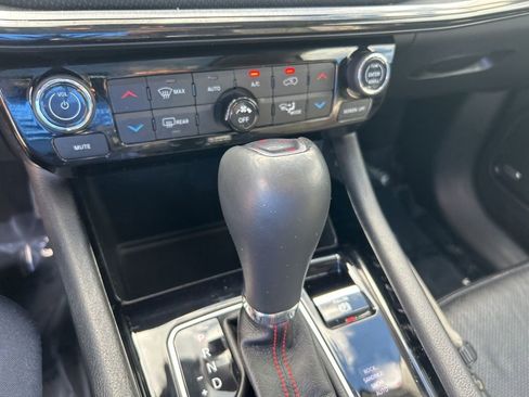 Certified 2022 Jeep Compass Trailhawk w/ Trailhawk Elite Group image 17