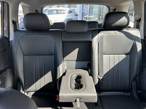 Used 2023 Volkswagen Tiguan SE image 19