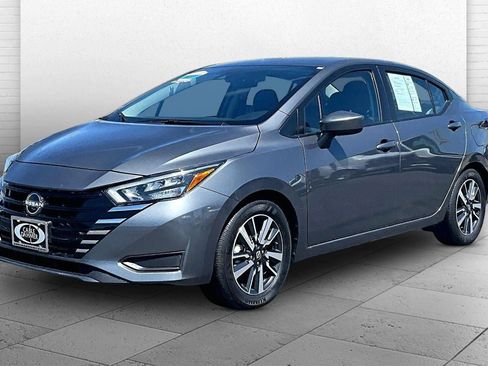 Used 2025 Nissan Versa SV FWD image 13