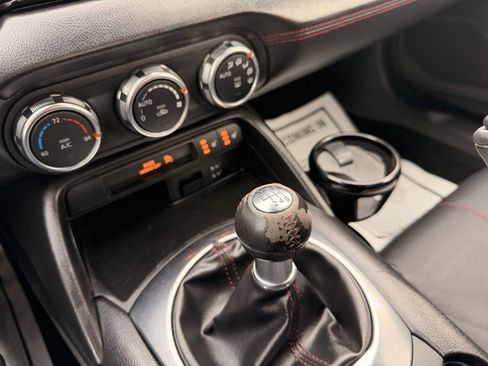 Used 2016 MAZDA MX-5 Miata Grand Touring image 18