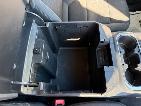 Used 2021 Chevrolet Silverado 1500 LT Trail Boss w/ Convenience Package II image 27