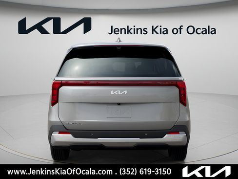 New 2026 Kia Carnival EX FWD image 5