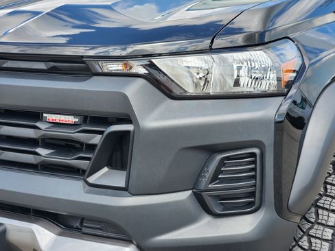 Used 2025 Chevrolet Colorado Trail Boss AWD/4WD image 8