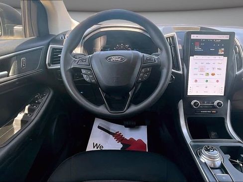 Used 2022 Ford Edge SE w/ Cargo Accessory Package AWD/4WD image 8